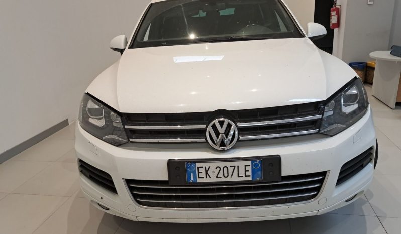 Volkswagen Touareg 3.0 TDI full