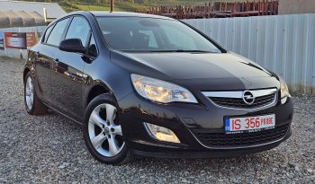 Opel Astra 1.7 CDTI Cosmo full