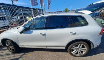 Volkswagen Touareg 3.0 TDI full