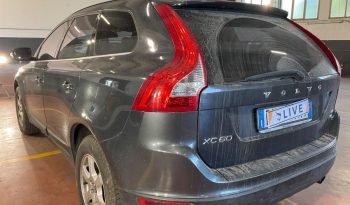 Volvo XC60 2.4 D5 Momentum AWD full