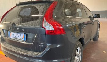 Volvo XC60 2.4 D5 Momentum AWD full