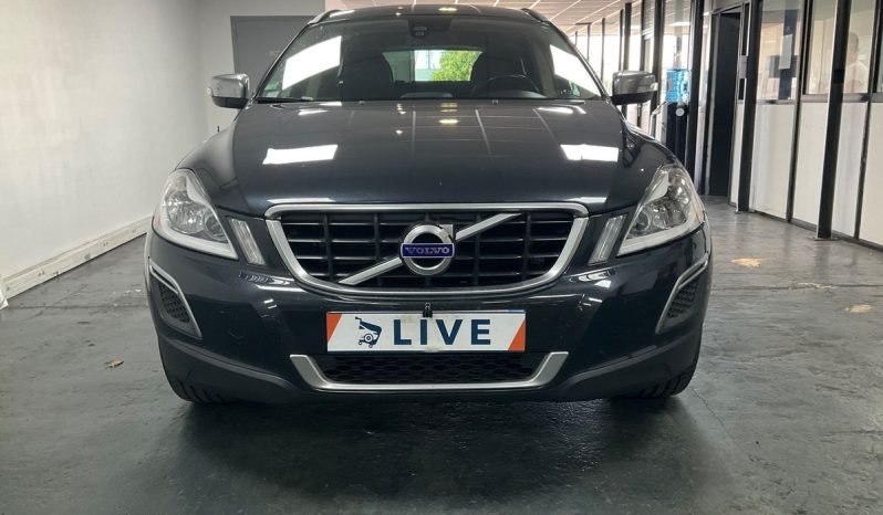 Volvo XC60 2.4D DRIVe R-Design full