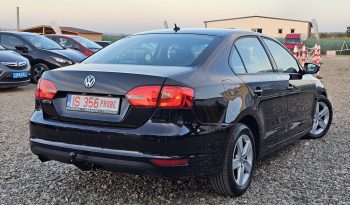 Volkswagen Jetta 1.6 TDI full