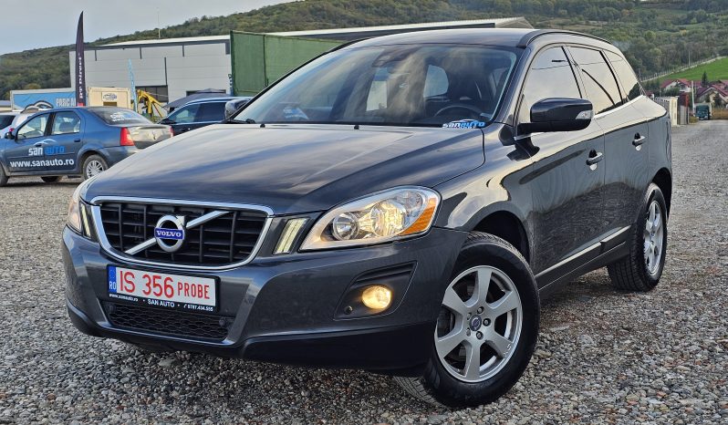 Volvo XC60 2.4 D5 Momentum AWD full