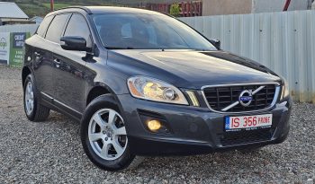 Volvo XC60 2.4 D5 Momentum AWD full