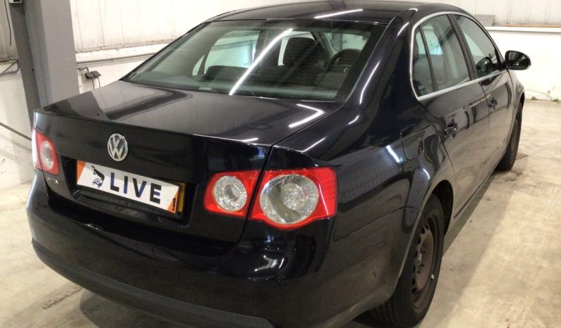 Volkswagen Jetta 1.6 Comfortline full