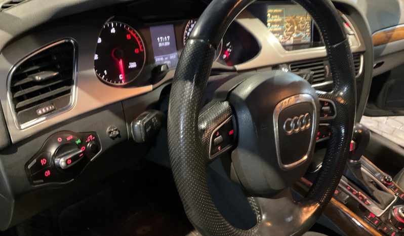 Audi A4 2.0 TDI full