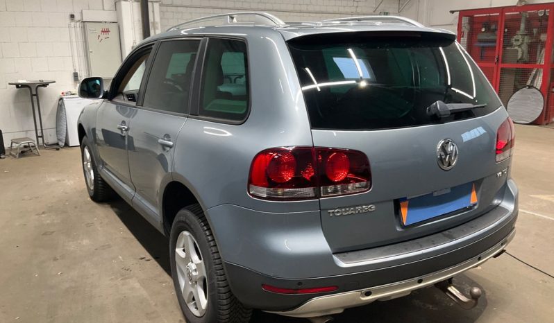 Volkswagen Touareg 3.0 V6 TDI full