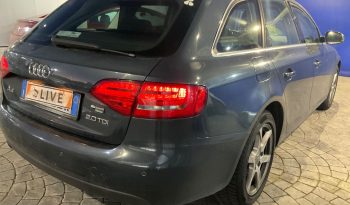 Audi A4 2.0 TDI full