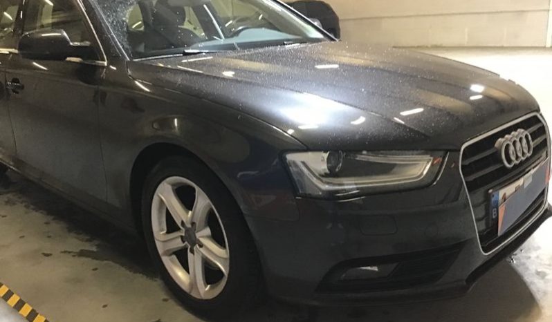 Audi A4 2.0 TDI full