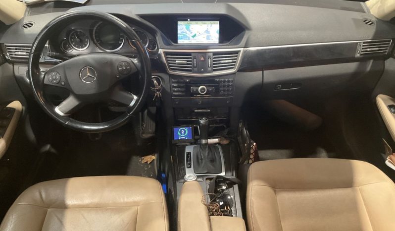 Mercedes-Benz E-Klasse E 220 CDI BlueEfficiency Avantgarde full