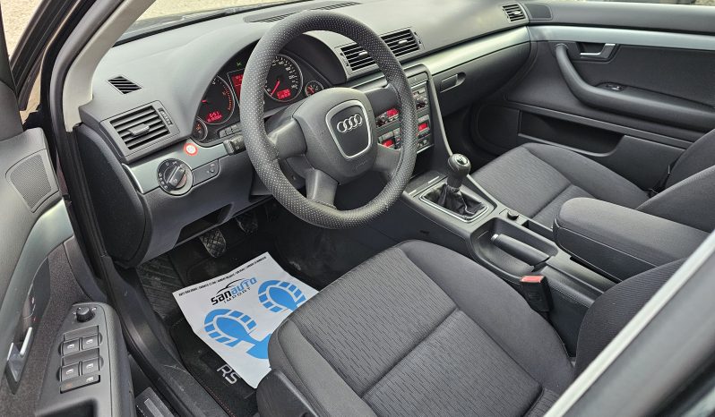 Audi A4 2.0 TDI full