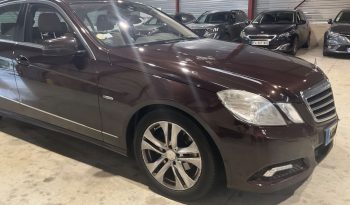 Mercedes-Benz E-Klasse E 220 CDI BlueEfficiency Avantgarde full